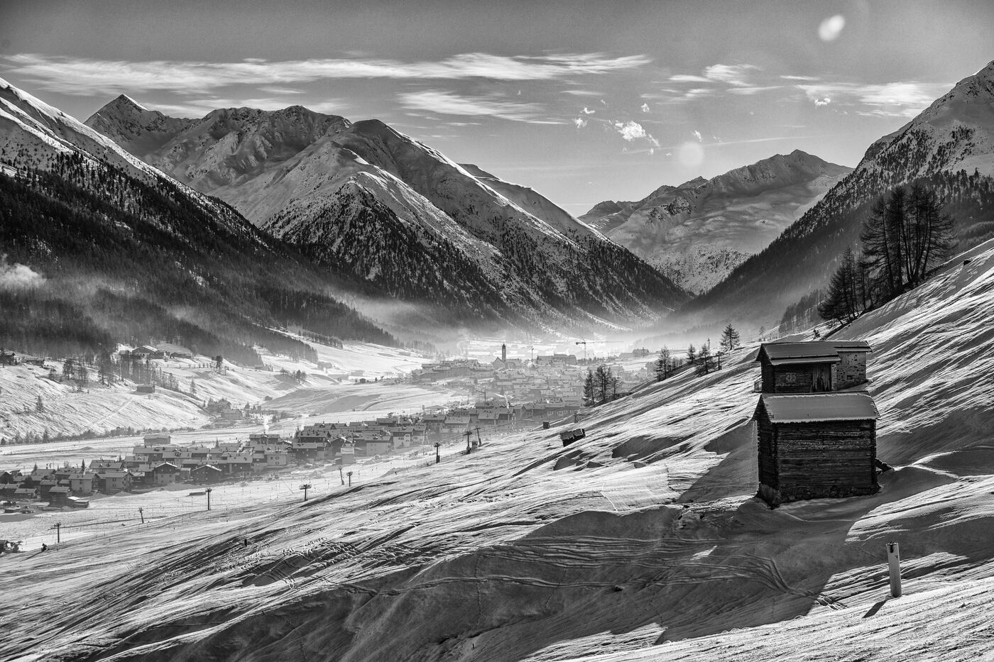 Vista panoramica sulla vallata di Livigno innevata in inverno